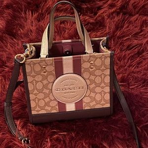 Coach Dempsey Tote 22